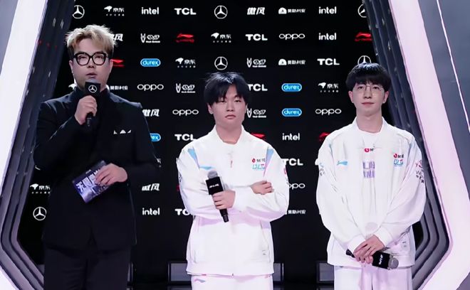 开云下载-JDG绝杀TSM，Elk拿下关键大龙宿命之战八强赛，技惊四座