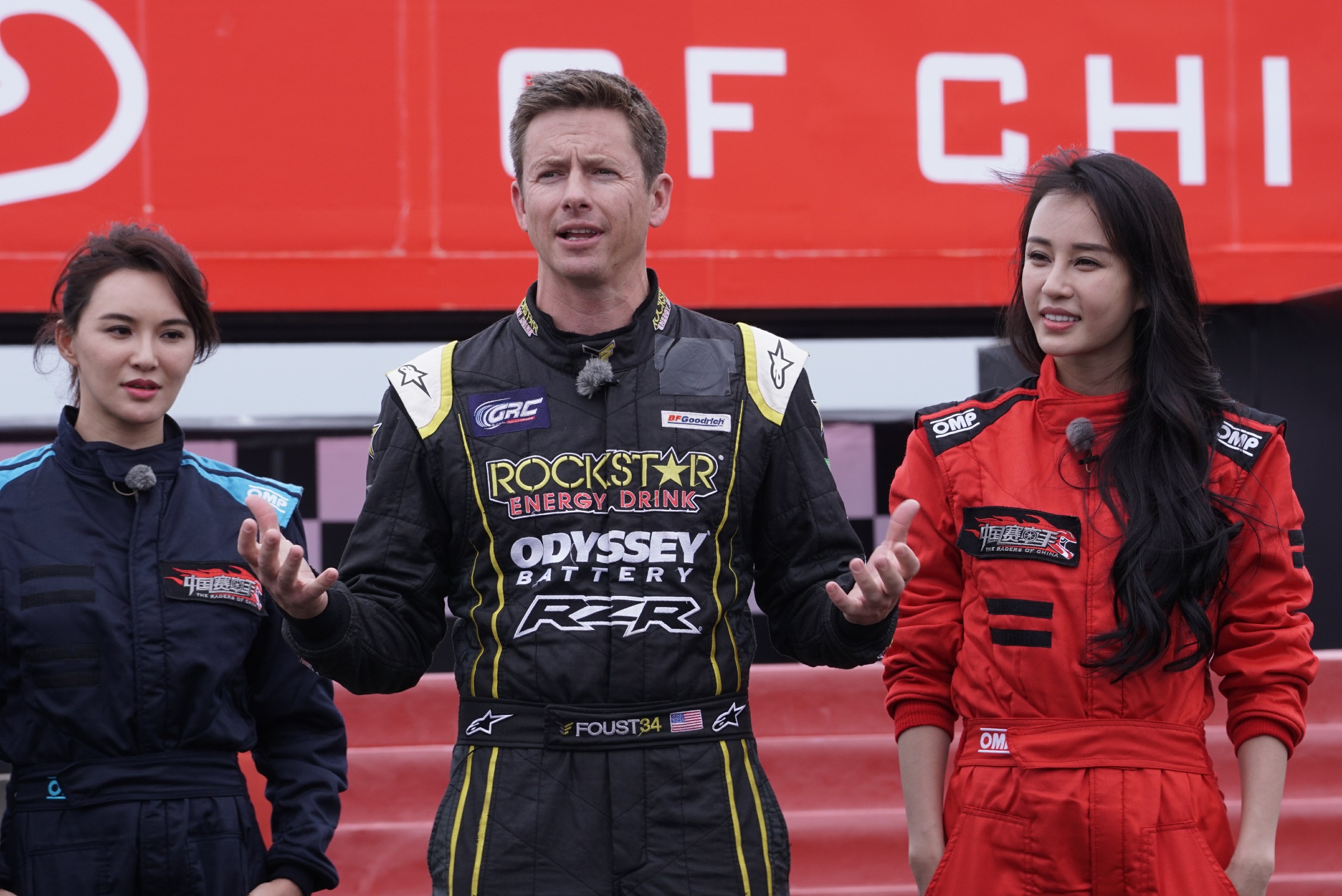 赛车选手赛后落泪，背后故事感人